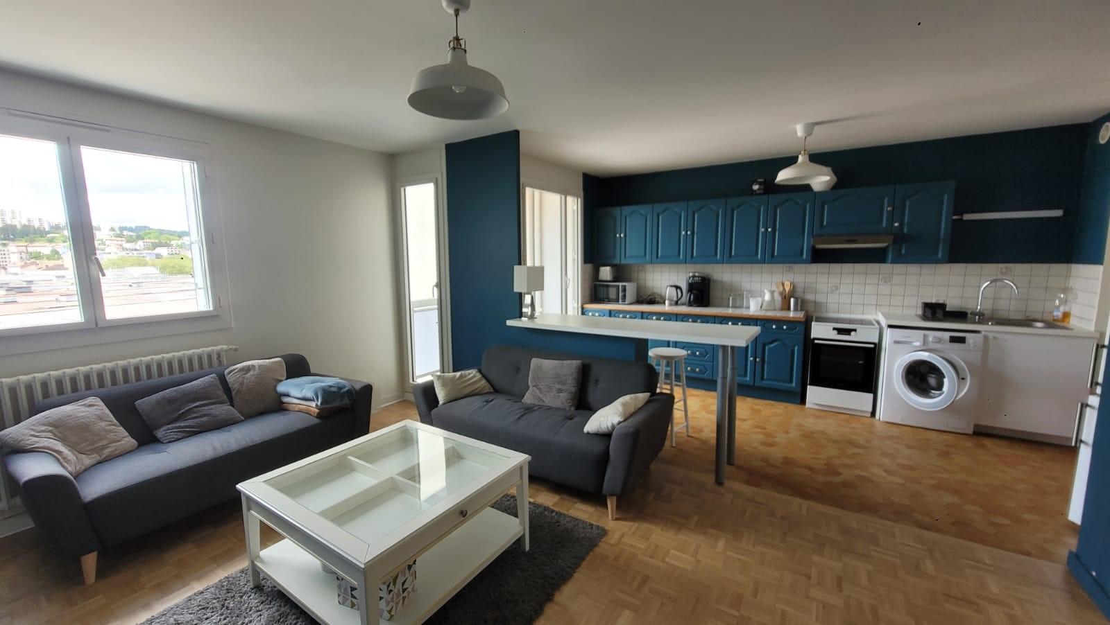 Appartement rénové en Location à Saint-etienne / 4 pièces 87m2